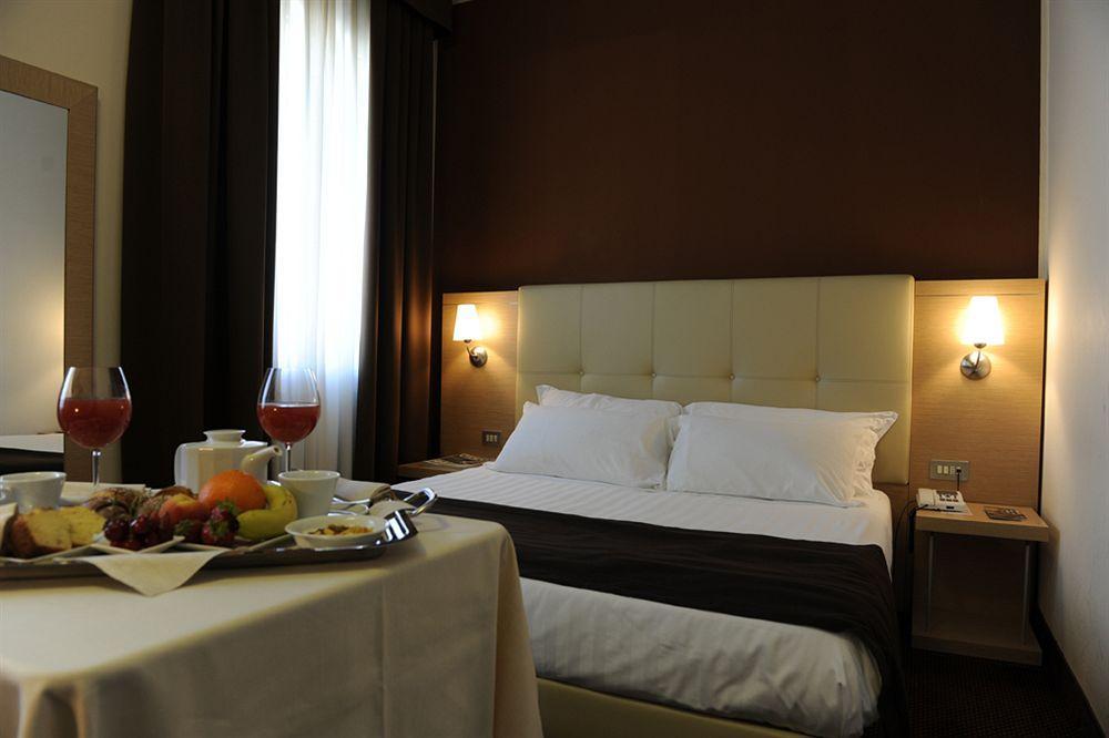 Hotel Vittoria Rubano Exterior photo